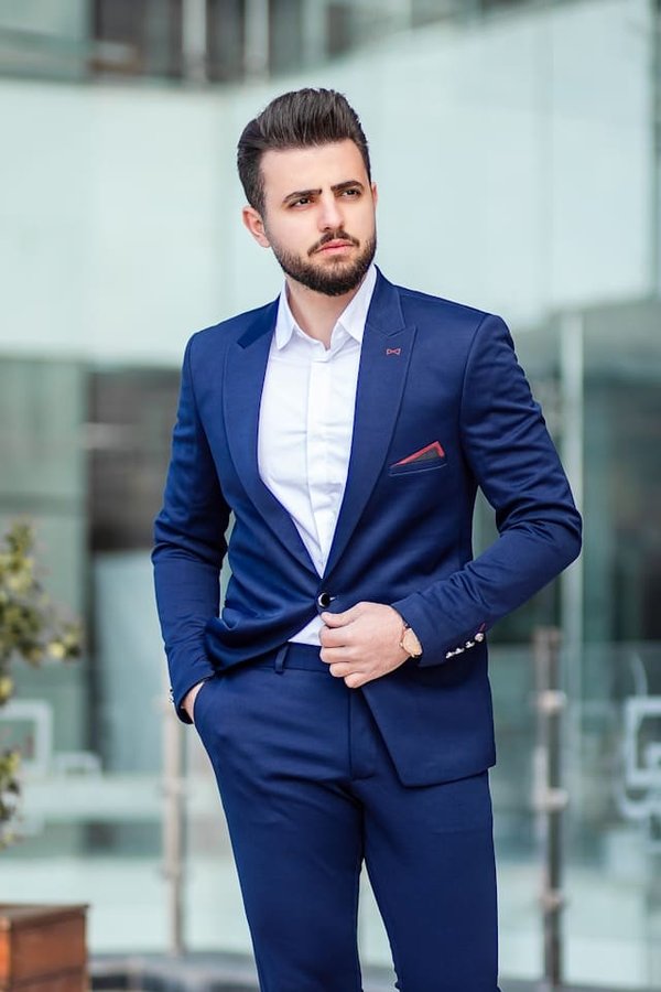 What's the Best Way to Style a Short Sleeve Blazer in a Hot Office?